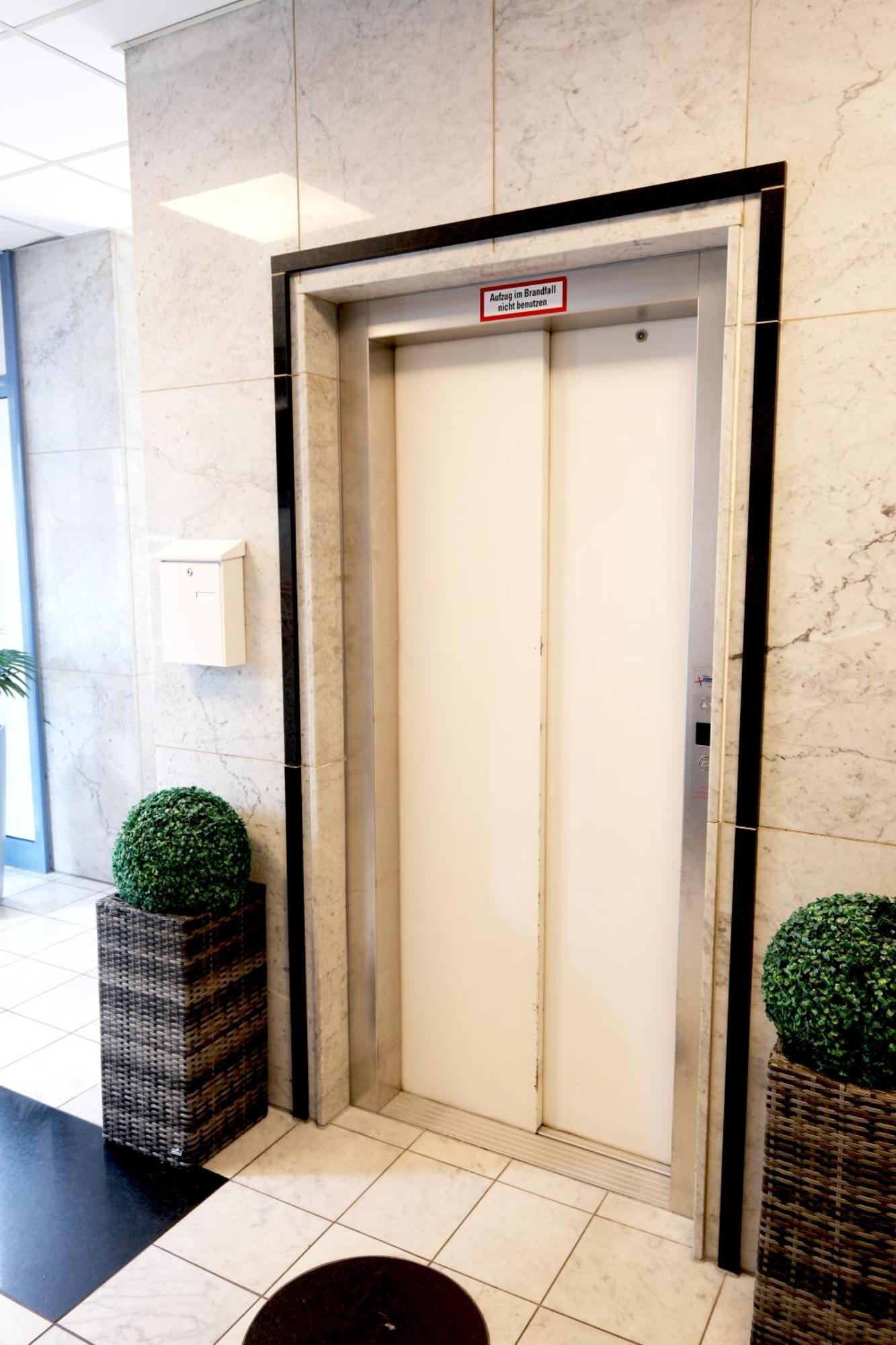 Stargaze Forum Hotel Duesseldorf-希尔登 外观 照片